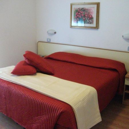 קיאנצ'נו טרמה Hotel Tirrenia מראה חיצוני תמונה