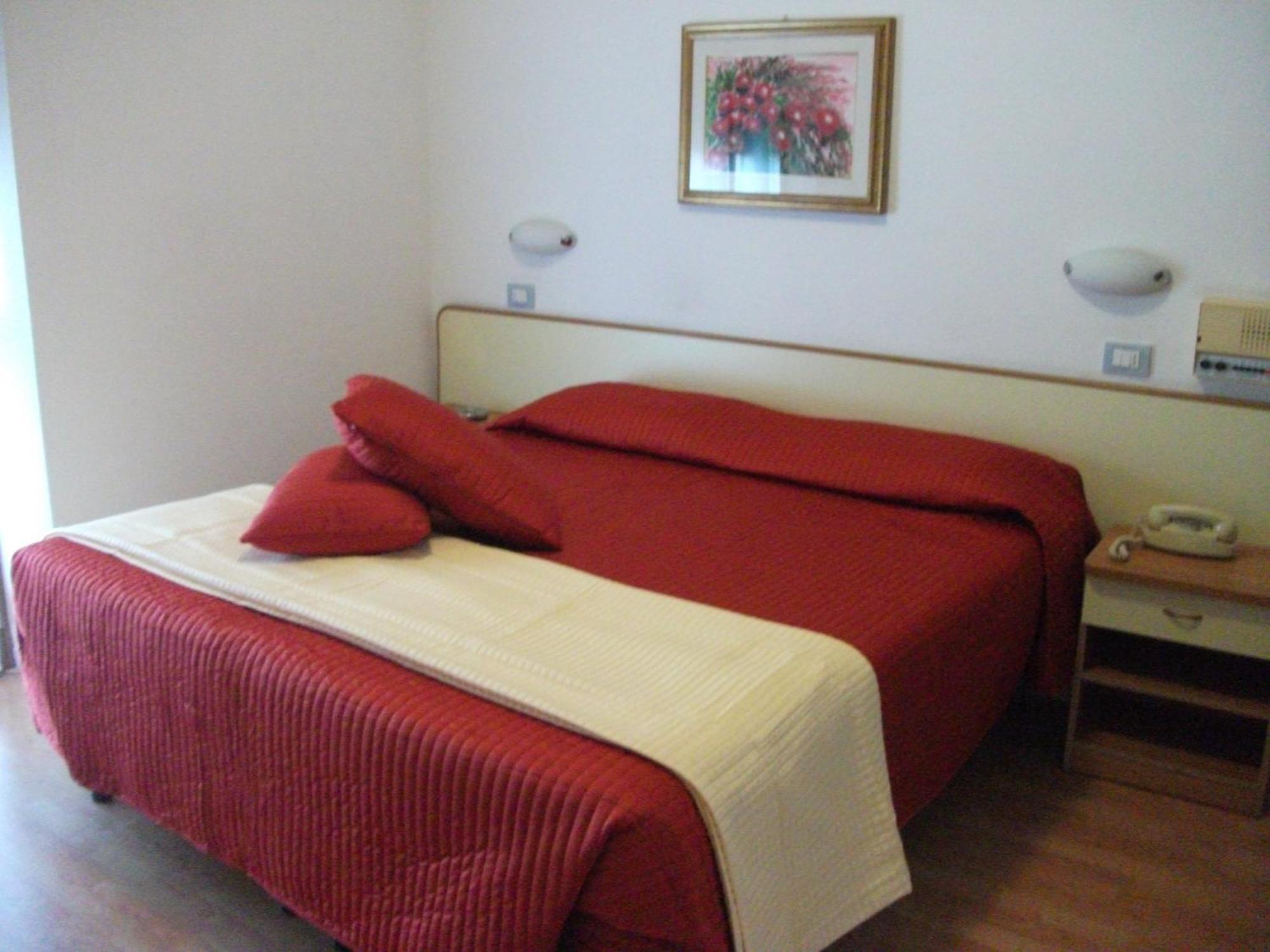 קיאנצ'נו טרמה Hotel Tirrenia מראה חיצוני תמונה